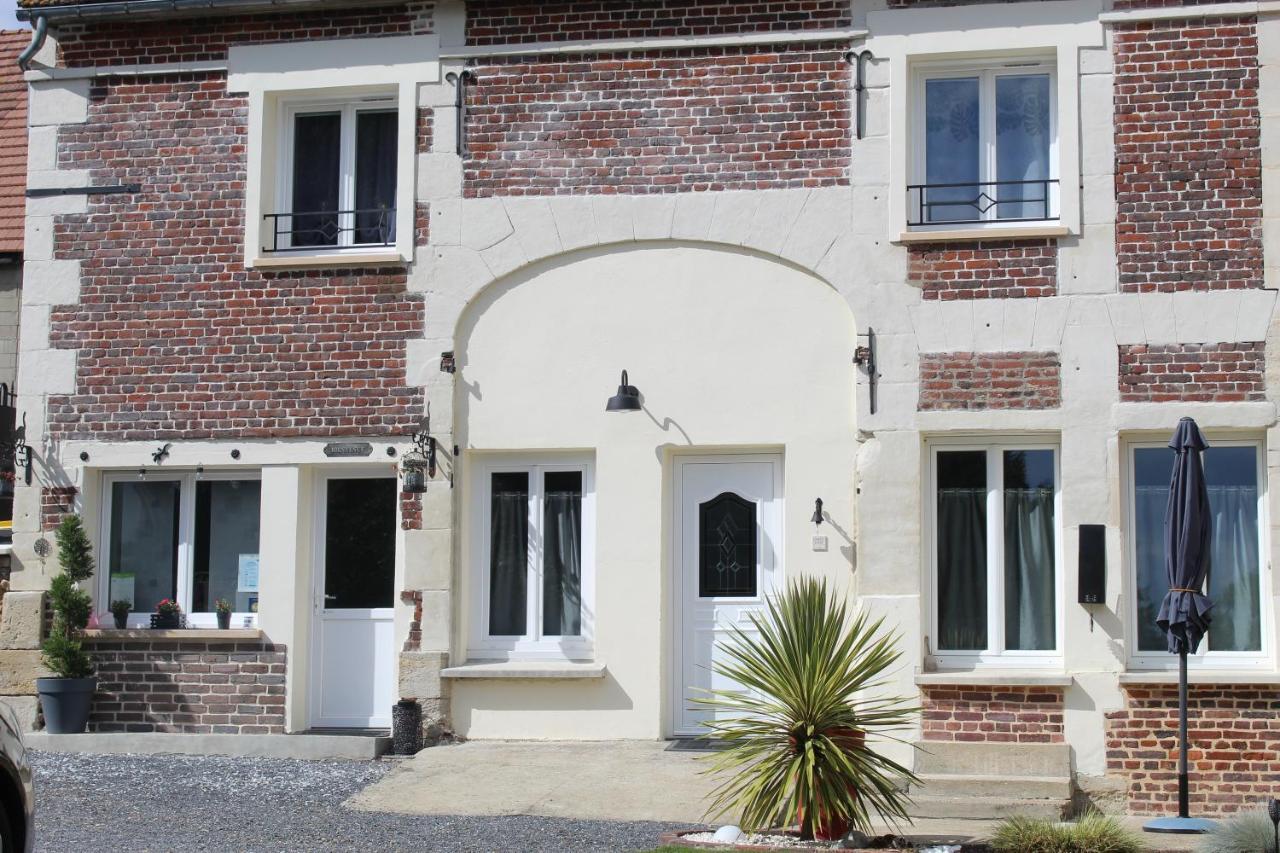 Le Clos Du Mont Cesar Bailleul-sur-Therain Exterior foto